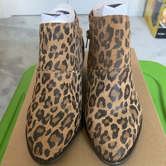 NWT Lucky Brand Fryna Bootie - Picture 2 of 5